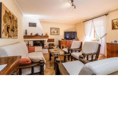 Nice home in Ika w/ 4 Bedrooms