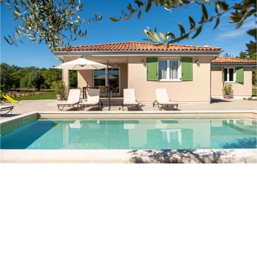 Nice home in Labin with Outdoor swimming pool and 3 Bedrooms