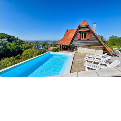 Nice home in Poljanica Bistranska with Outdoor swimming pool