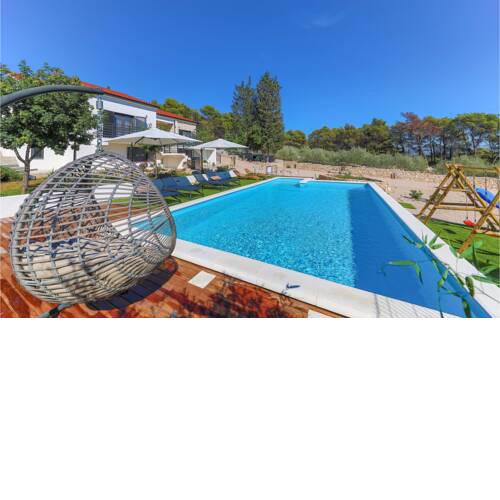 Nice home in Sibenik w/ Outdoor swimming pool and 2 Bedrooms