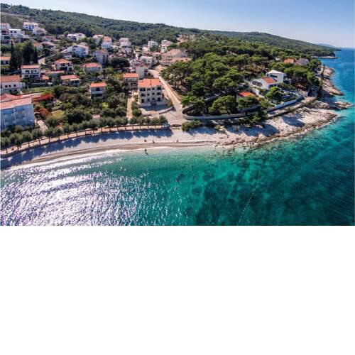 Nice home in Sutivan w/ Outdoor swimming pool and 7 Bedrooms