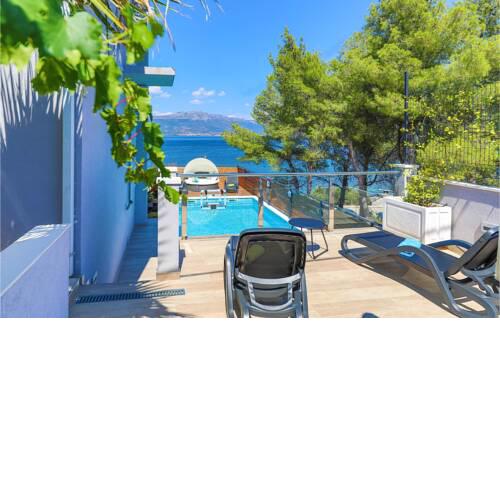 Nice home in Trogir w/ Outdoor swimming pool and 4 Bedrooms