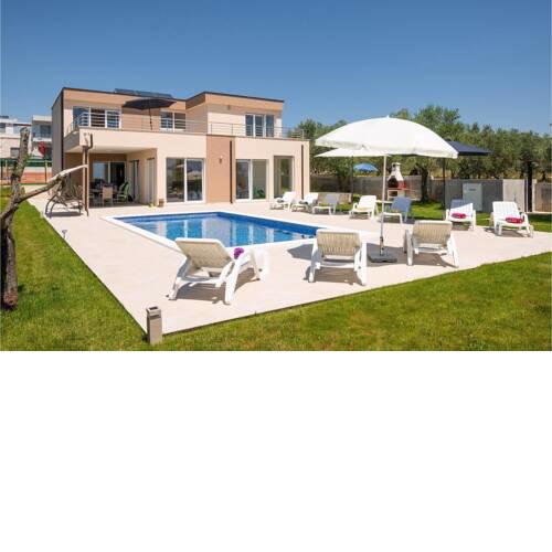 Nice home in Vodnjan w/ Outdoor swimming pool, WiFi and 4 Bedrooms