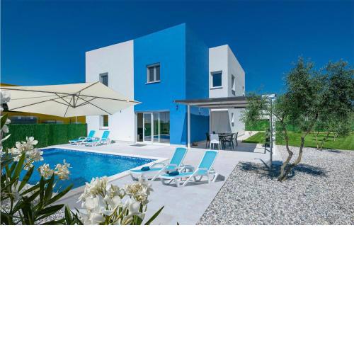 Nice home in Vodnjan with Outdoor swimming pool, Sauna and WiFi