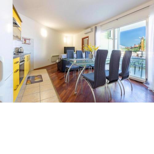 Nika aparment with large balcony and BBQ