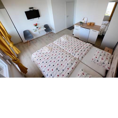 Nora Rooms