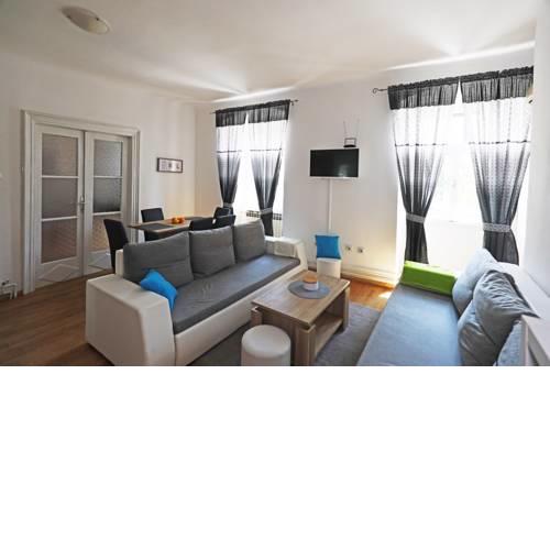 ODEON Apartment And Rooms