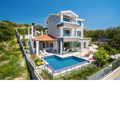 Okrug Gornji / Businci Villa Sleeps 10 Pool Air Con