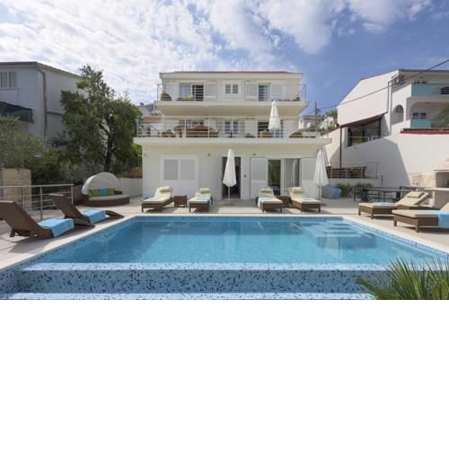Okrug Gornji Villa Sleeps 9 Pool Air Con WiFi