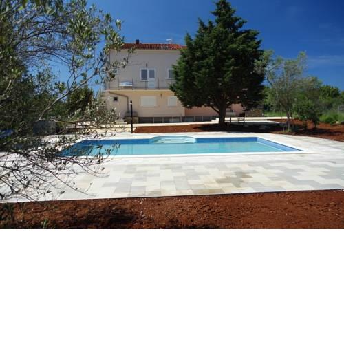 Olive Apartments