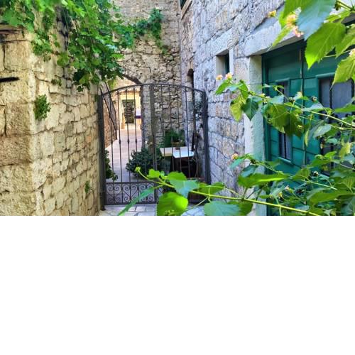 Omis center apartments