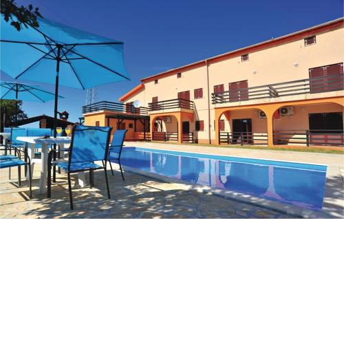 One-Bedroom Apartment in Bilice