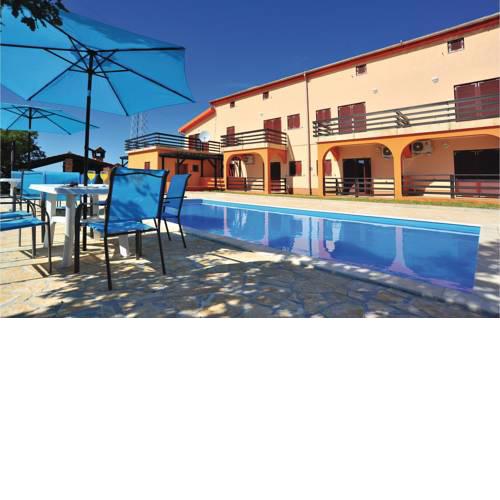 One-Bedroom Apartment in Bilice