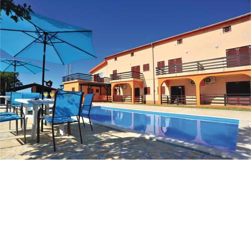 One-Bedroom Apartment in Bilice