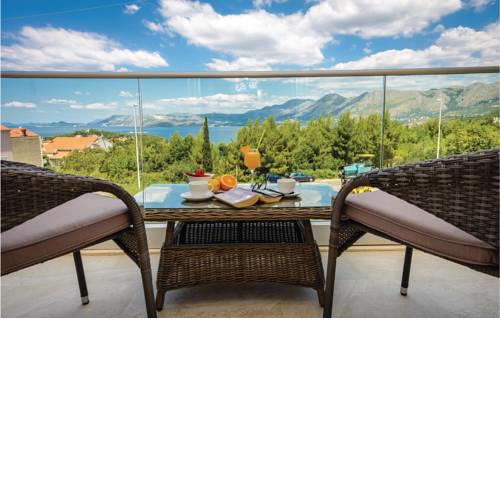 One-Bedroom Apartment in Cavtat