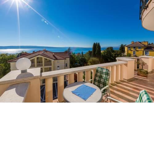 One-Bedroom Apartment in Crikvenica LXIV