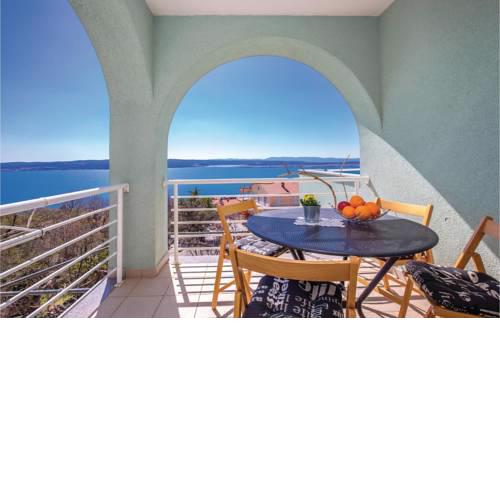 One-Bedroom Apartment in Dramalj