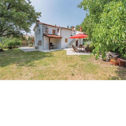 One-Bedroom Apartment in Kaldanija