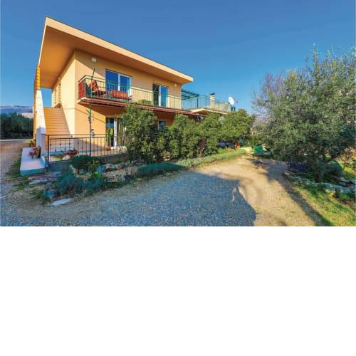 One-Bedroom Apartment in Kastel Novi