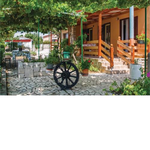 One-Bedroom Apartment in Labin