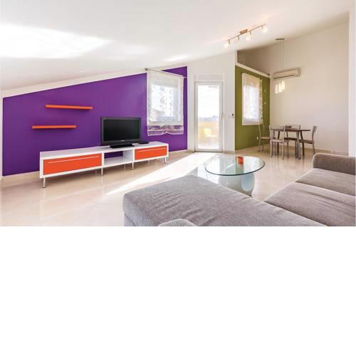 One-Bedroom Apartment in Liznjan