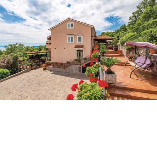 One-Bedroom Apartment in Moscenicka Draga