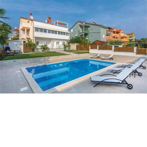 One-Bedroom Apartment in Novigrad