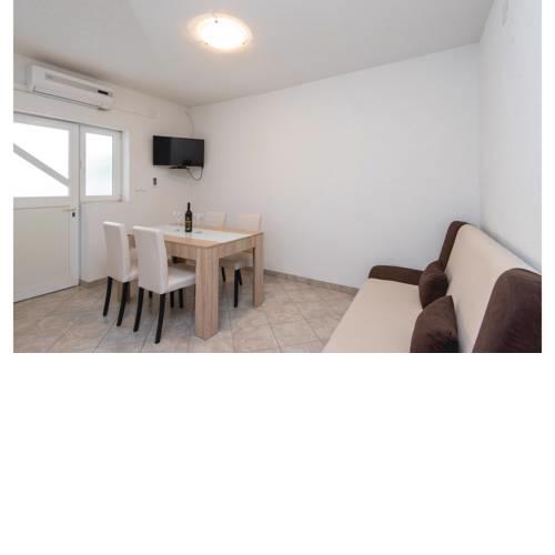 One-Bedroom Apartment in Orebic