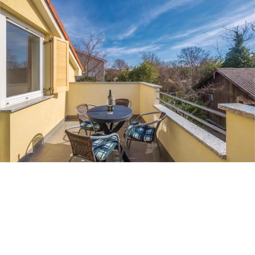 One-Bedroom Apartment in Pinezici