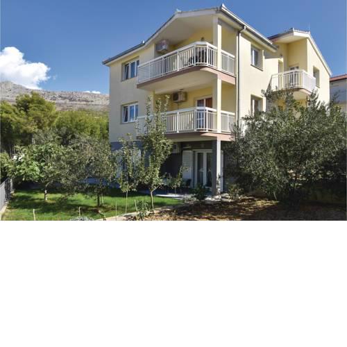 One-Bedroom Apartment in Podstrana