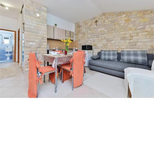 One-Bedroom Apartment in Privlaka