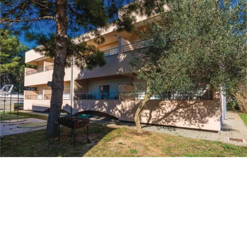 One-Bedroom Apartment in Privlaka