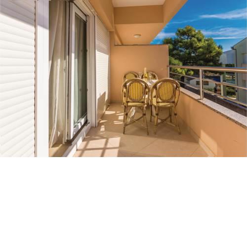 One-Bedroom Apartment in Privlaka