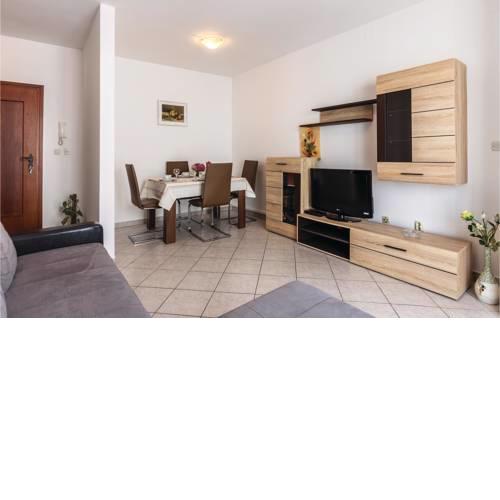 One-Bedroom Apartment in Pula