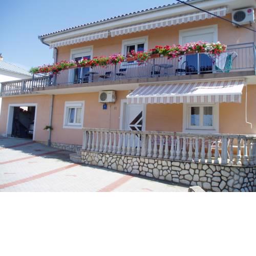 One-Bedroom Apartment in Senj III