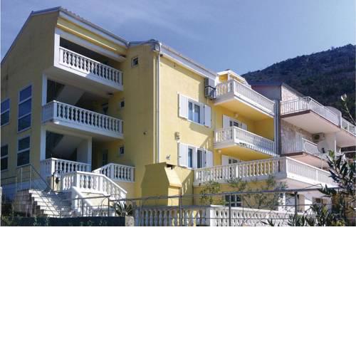 One-Bedroom Apartment in Slano