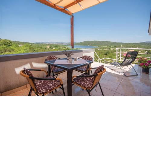 One-Bedroom Apartment in Tisno