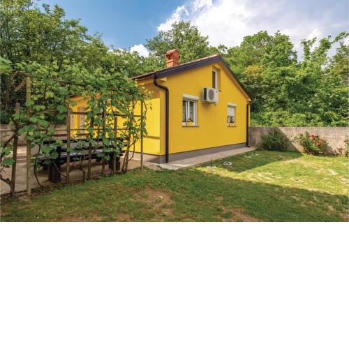 One-Bedroom Apartment in Viskovo