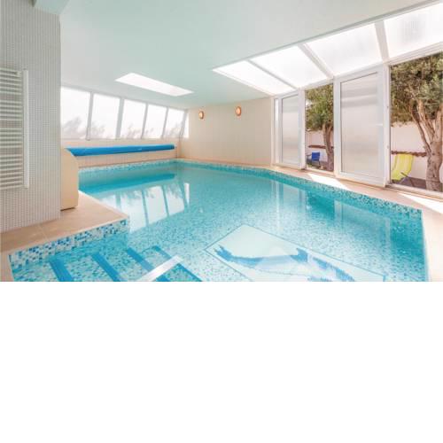 Nice home in Podstrana w/ Sauna, WiFi and 1 Bedrooms
