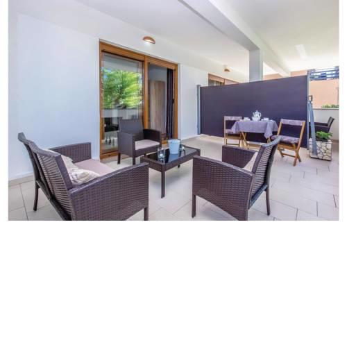One-Bedroom Apartment with Sea View in Dramalj