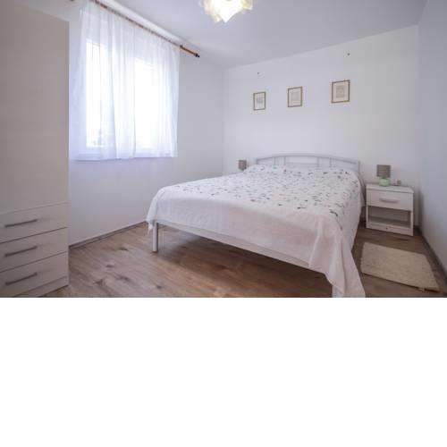 Opera Apartments and Studio