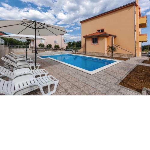 Orange Apartment With Private Pool