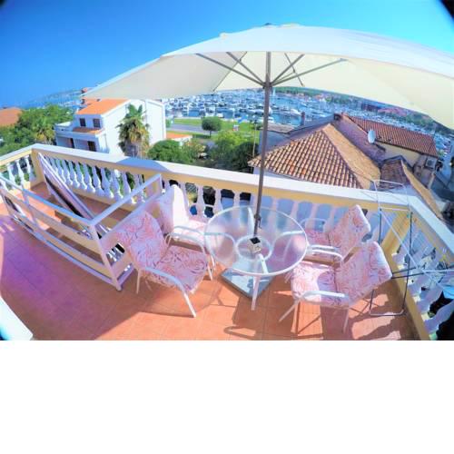 Orange city apartment's Repić