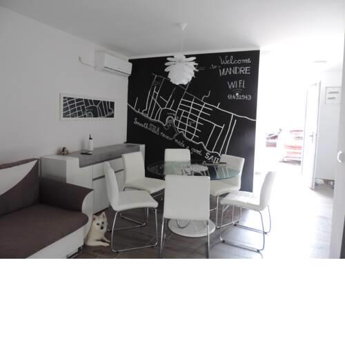 PALMandre (Pag Apartment Luxurious)