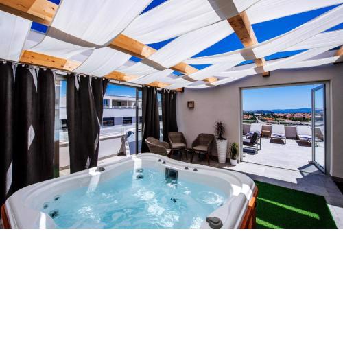 Penthouse Luxury Suite
