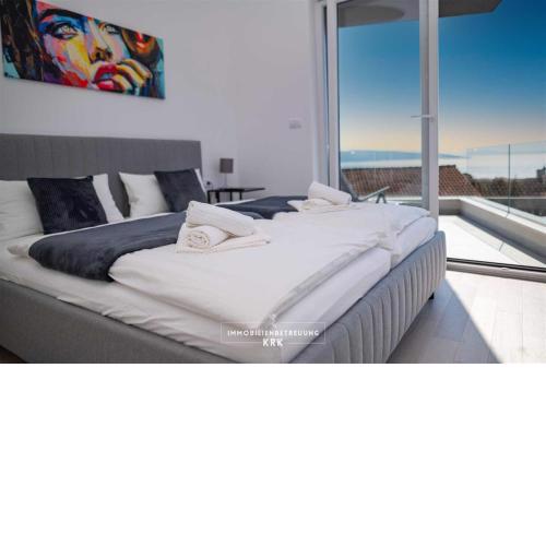 Penthouse Seaview Emilia