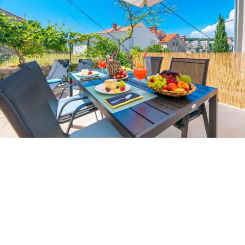 Petka Hill Apartments