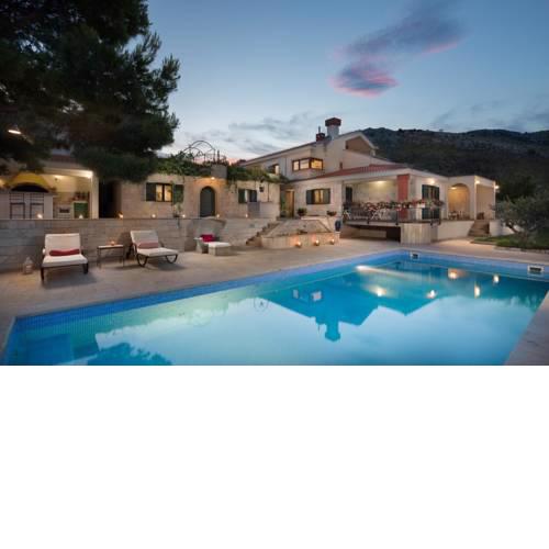 Plano Villa Sleeps 10 Pool Air Con WiFi
