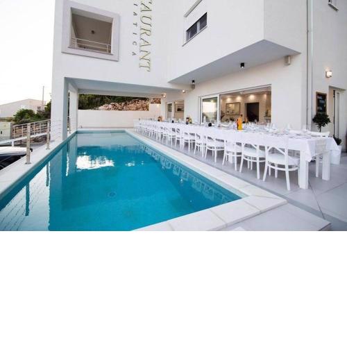 Poolincluded - Villa Adriatica with shared pool