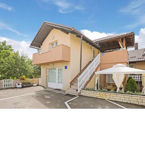 Pretty Apartment in Otočac near River